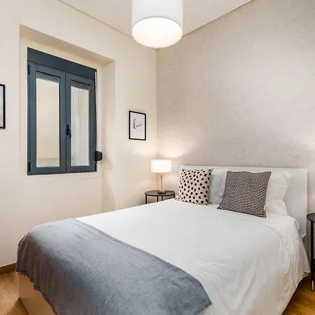 Go Native - Vip 60 Apartment